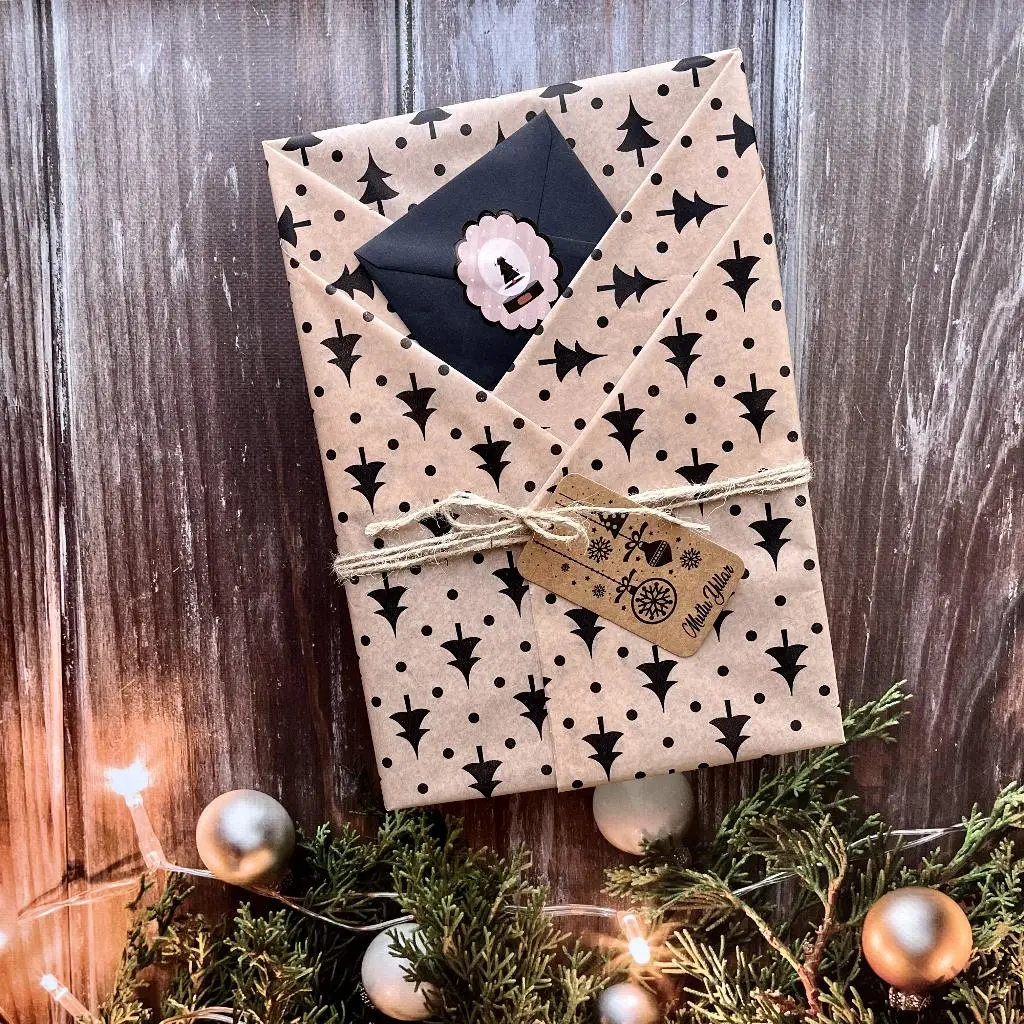 Yılbaşı Çam Desenli Pelur Kağıt , Yılbaşı Hediye Paketi, Pelur Kağıdı, Yeni Yıl Paketleme 10 Adet